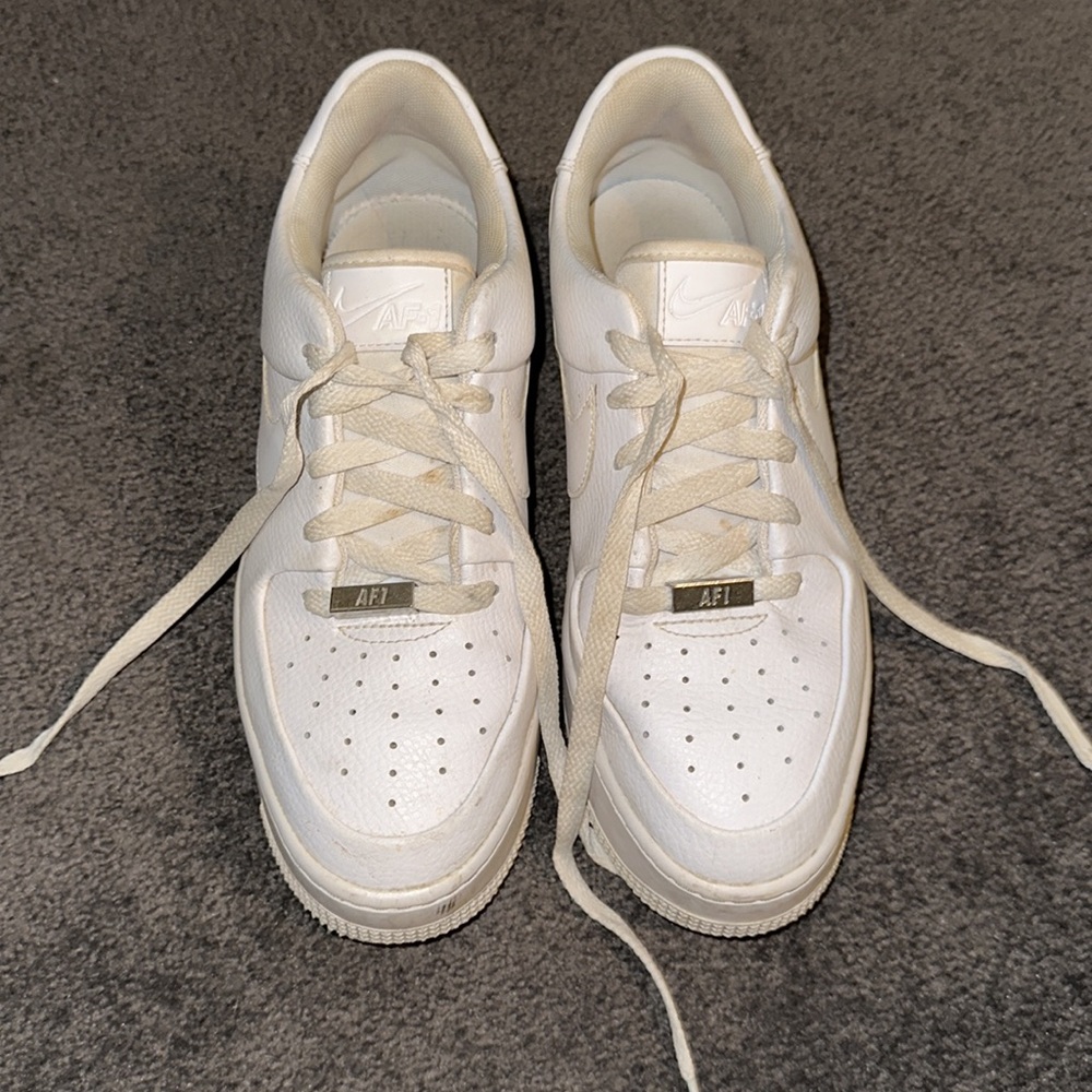Nike Women’s Air Force 1 (Platform)
